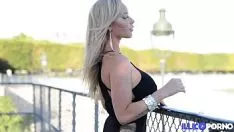 Redare Rachele o blonda model sex cu culturist excitat