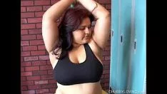 Jouer Ha delle tette morbide e adora scoparla nel suo grosso culo