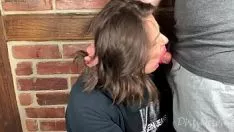 Jouer Il ruine son maquillage quand il la baise dans sa bouche