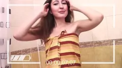 Play Ex-Girlfriend's Wet and Steamy Solo Shower Show