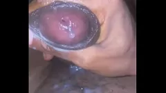 Abspielen Reife Frau gibt eine intensive Solo -Leistung: Big Cock Cumshot Warnung
