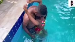 Reproducir La mierda hardcore de mi novio después de nadar