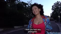Redare Pov Milf Stacy Bloom a plătit pentru sexul public murdar în gară